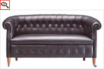 Fumoir capitonné sofa.