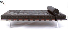 Lit Barcelona daybed Mies Van Der Rohe.