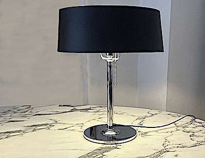 Lampe de table conçue par Pierre Chareau.