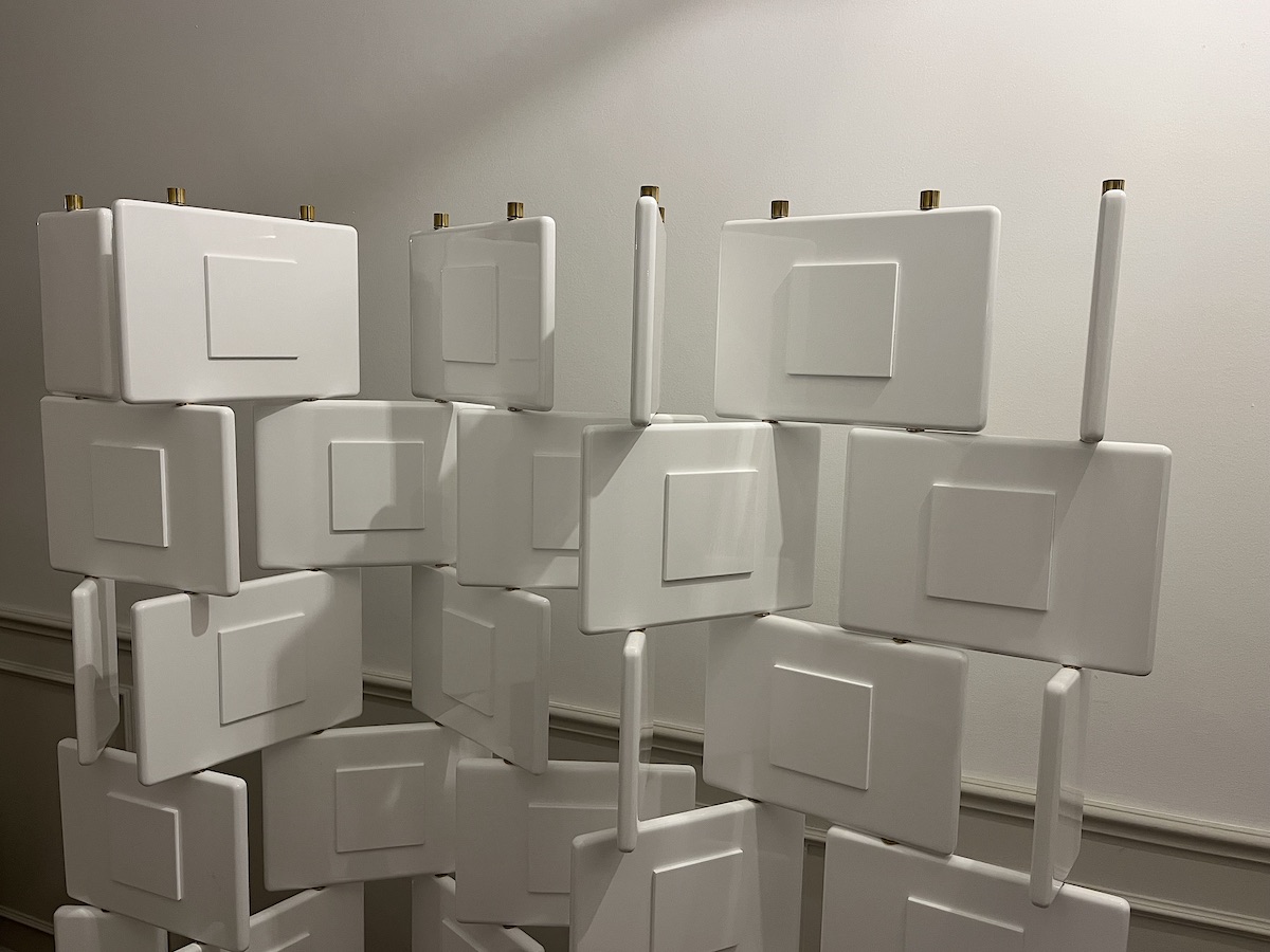 Top detail of the "Brick Screen" folding screen, designed by Eileen Gray.