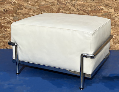 Pouf Grand Confort bianco in pronta consegna.