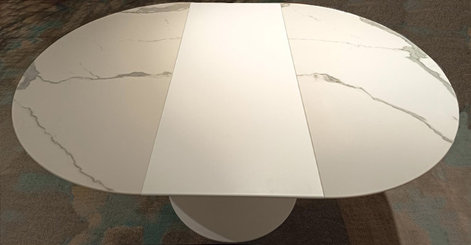 Tulip table with extendable Florim Statuario lucid ceramic top.