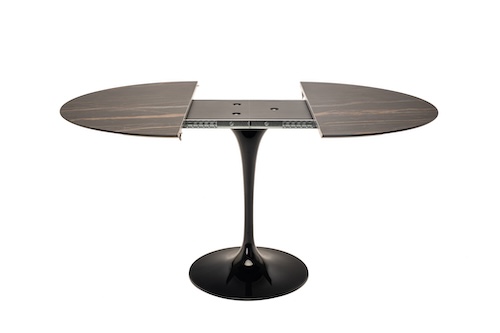 Eero Saarinen - Extendable Tulip Table with ceramic top (sliding).