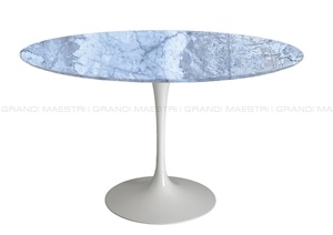 Eero Saarinen - Tulip table with Calacatta oro marble top.
